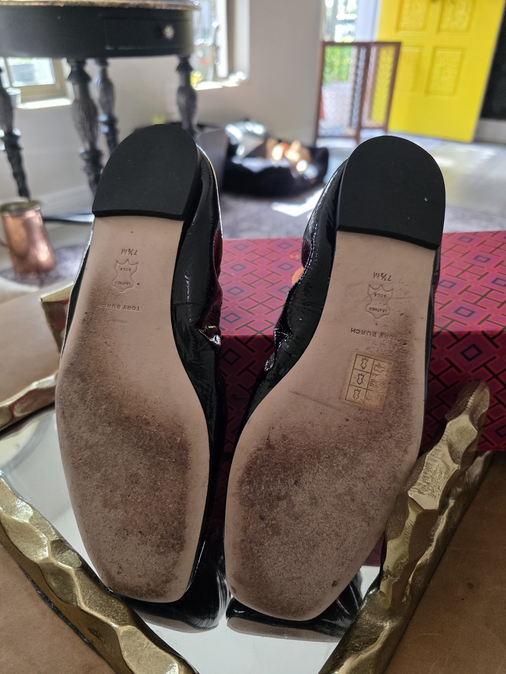 Tory Burch Black Patent Logo Ballet Flats - Picture 2 of 3
